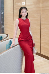 Curve-Hugging Bodycon Dress – Clean Look with Feminine Energy